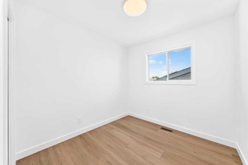 68 Erin Park Drive Se, Calgary, AB 