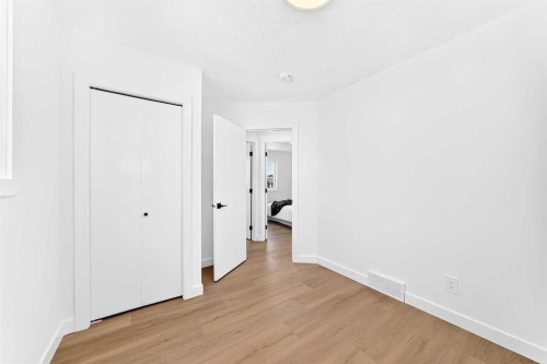 68 Erin Park Drive Se, Calgary, AB 