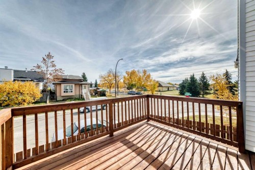 68 Erin Park Drive Se, Calgary, AB 