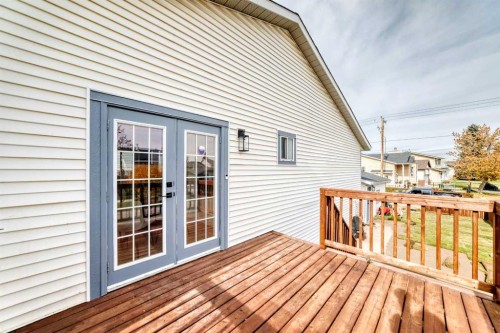 68 Erin Park Drive Se, Calgary, AB 
