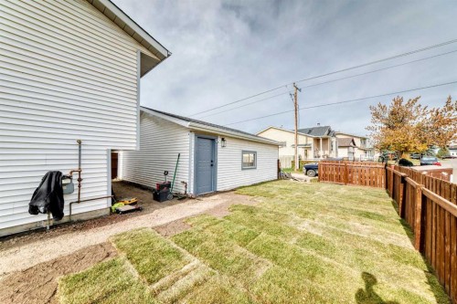 68 Erin Park Drive Se, Calgary, AB 