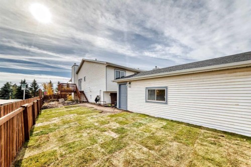68 Erin Park Drive Se, Calgary, AB 