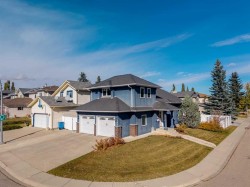 106 Hawkland Place NW Calgary, AB T3G 3R8