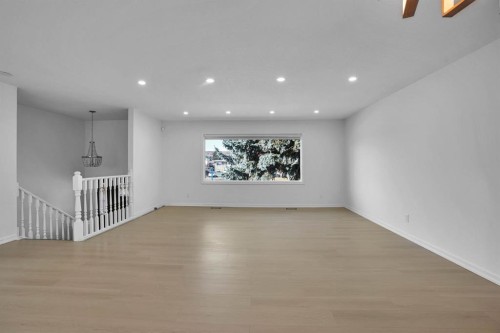 436 Huntley Way Ne, Calgary, AB 
