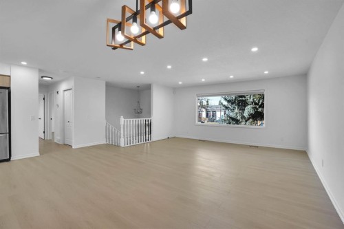 436 Huntley Way Ne, Calgary, AB 