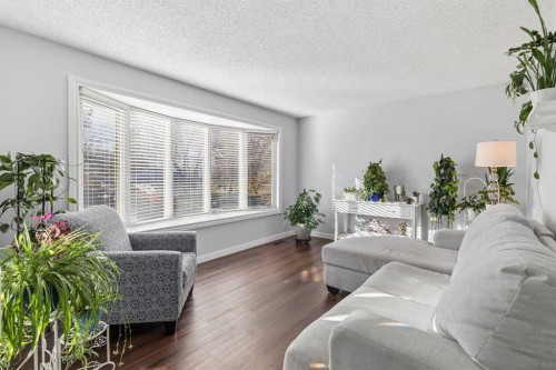 440 Lynnover Way Se, Calgary, AB 