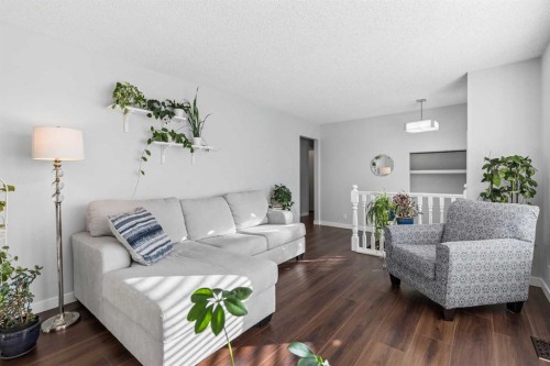 440 Lynnover Way Se, Calgary, AB 