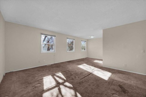 32 Whitman Crescent Ne, Calgary, AB 