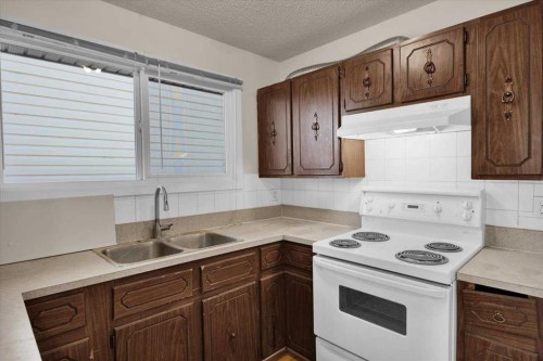 32 Whitman Crescent Ne, Calgary, AB 