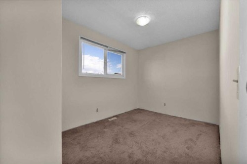 32 Whitman Crescent Ne, Calgary, AB 