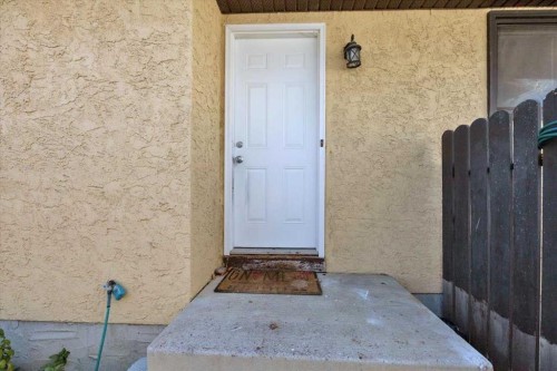 32 Whitman Crescent Ne, Calgary, AB 