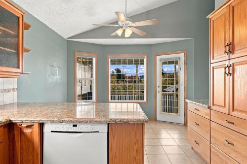 184 Hidden Circle Nw, Calgary, AB 