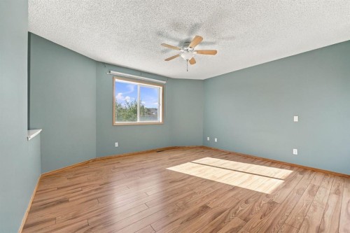184 Hidden Circle Nw, Calgary, AB 