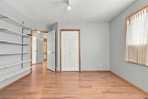 184 Hidden Circle Nw, Calgary, AB 