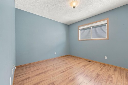 184 Hidden Circle Nw, Calgary, AB 