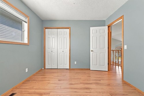 184 Hidden Circle Nw, Calgary, AB 
