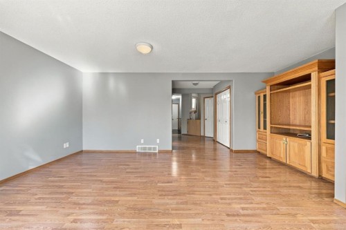 184 Hidden Circle Nw, Calgary, AB 