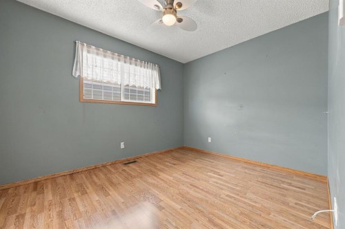 184 Hidden Circle Nw, Calgary, AB 