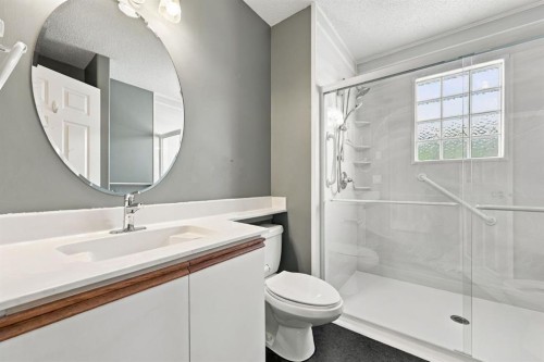 184 Hidden Circle Nw, Calgary, AB 