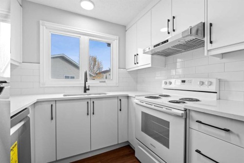 16 Whiteram Place Ne, Calgary, AB 