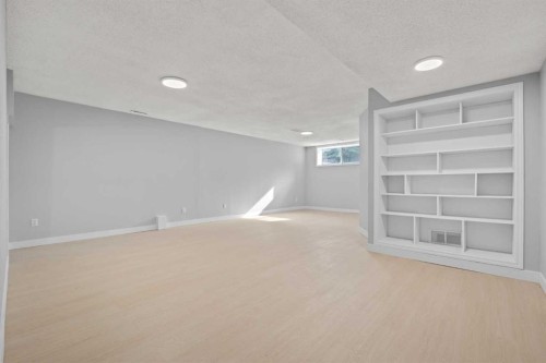 16 Whiteram Place Ne, Calgary, AB 