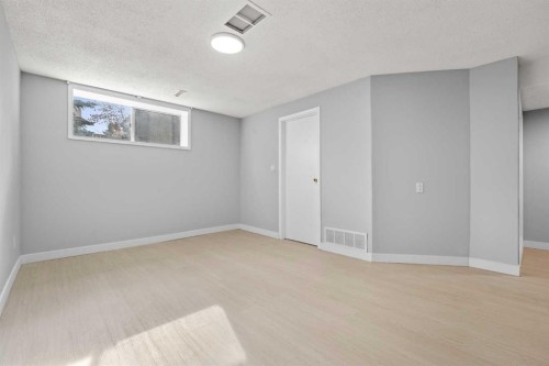 16 Whiteram Place Ne, Calgary, AB 
