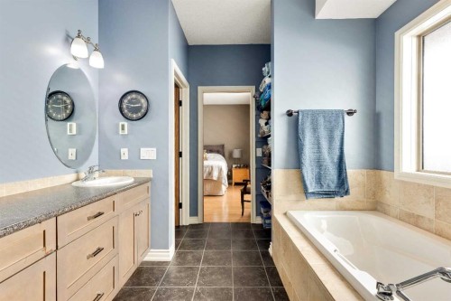 237 Chapala Drive Se, Calgary, AB 