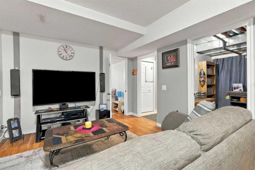 16 Mckenna Place Se, Calgary, AB 
