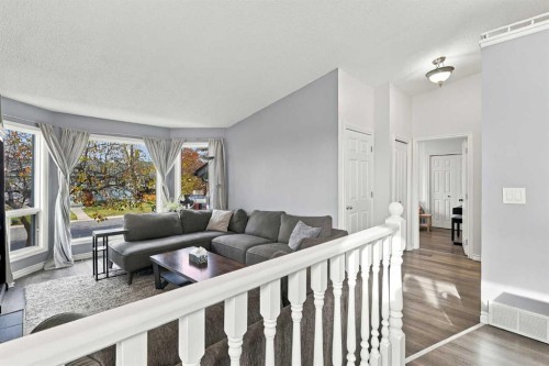 16 Mckenna Place Se, Calgary, AB 