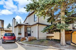 28-76 Cedardale Crescent SW Calgary, AB T2W 3Z5