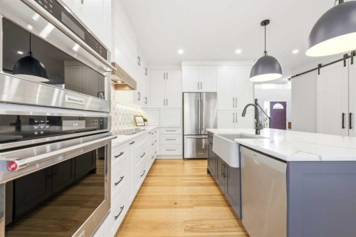 383 Springborough Way Sw, Calgary, AB 