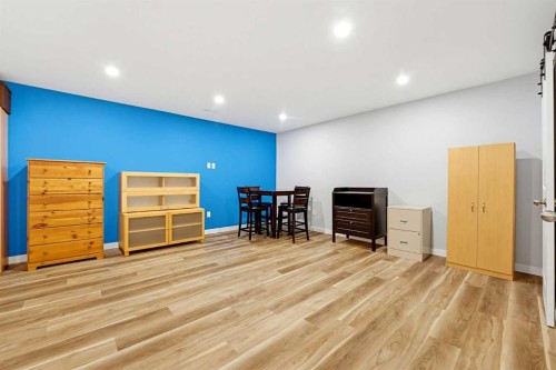 35-39 Strathlea Common Sw, Calgary, AB 