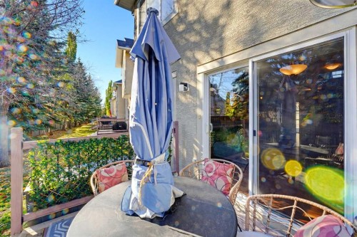 35-39 Strathlea Common Sw, Calgary, AB 