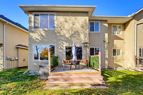 35-39 Strathlea Common Sw, Calgary, AB 
