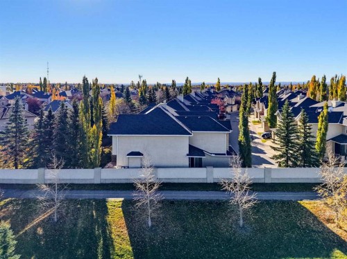 35-39 Strathlea Common Sw, Calgary, AB 