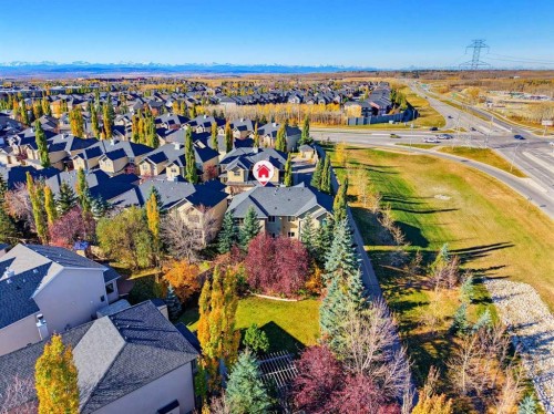 35-39 Strathlea Common Sw, Calgary, AB 