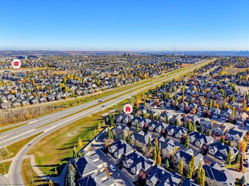 35-39 Strathlea Common Sw, Calgary, AB 