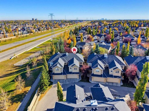 35-39 Strathlea Common Sw, Calgary, AB 