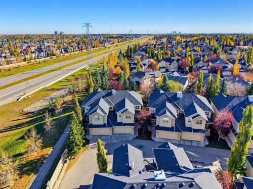 35-39 Strathlea Common Sw, Calgary, AB 