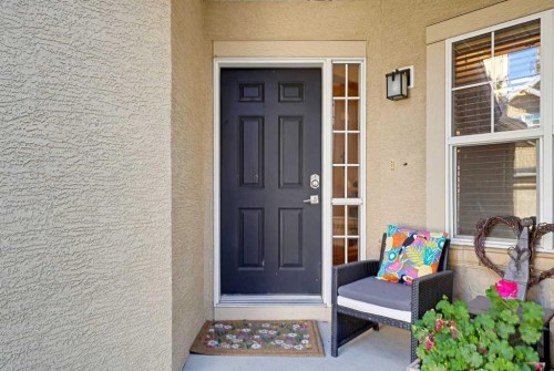 35-39 Strathlea Common Sw, Calgary, AB 