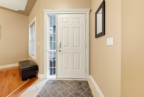 35-39 Strathlea Common Sw, Calgary, AB 
