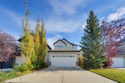 97 Panora Way NW Calgary, AB T3P 1E5