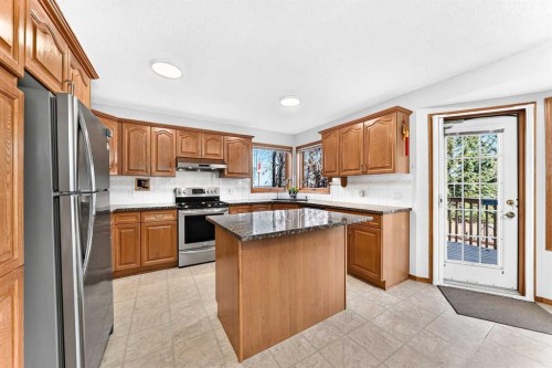 127 Edgebrook Circle Nw, Calgary, AB 