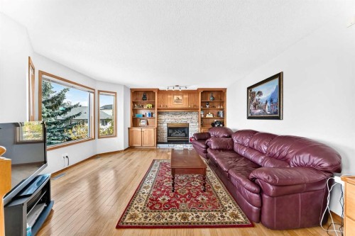 127 Edgebrook Circle Nw, Calgary, AB 