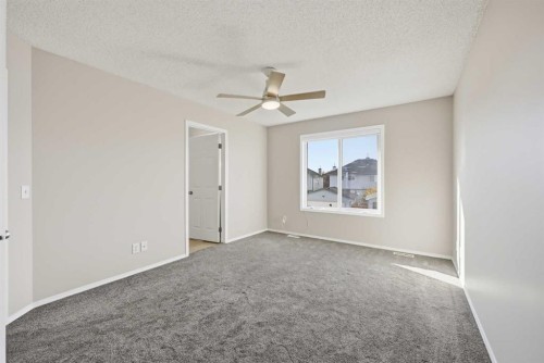 33 Saddlebrook Common Ne, Calgary, AB 