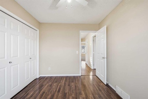 33 Saddlebrook Common Ne, Calgary, AB 