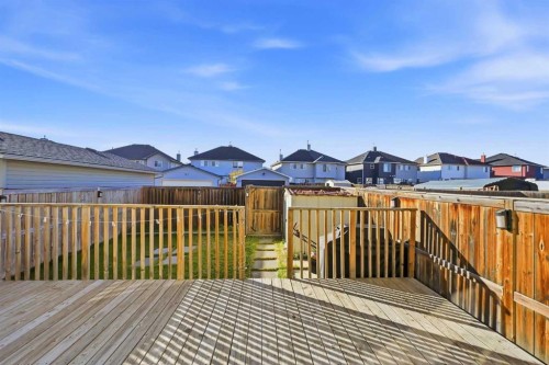 33 Saddlebrook Common Ne, Calgary, AB 