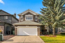 19 Chapman Way SE Calgary, AB T2X 3R1