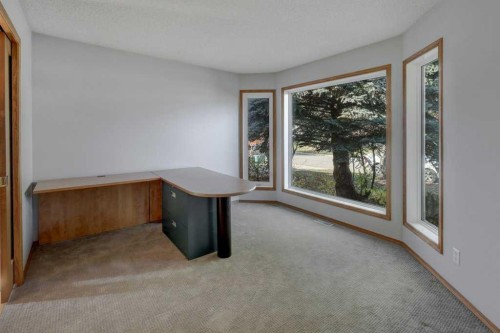 212 Riverview Close Se, Calgary, AB 