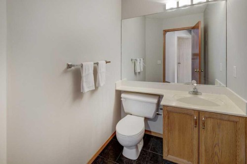 212 Riverview Close Se, Calgary, AB 